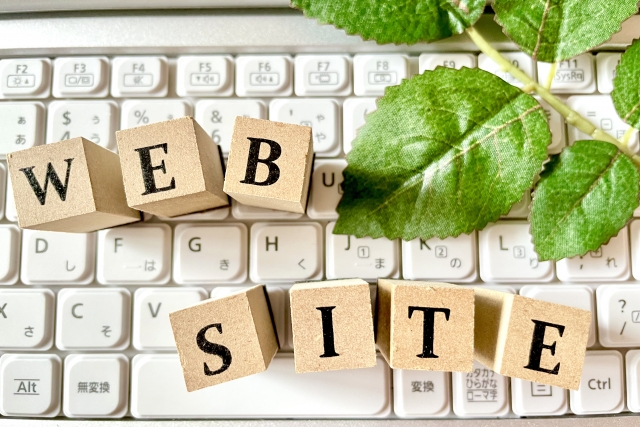 Webサイト